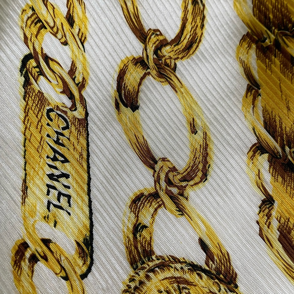 Chanel 31 Rue Cambon Silk Scarf. - Picture 8 of 16